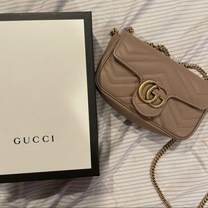 GG Marmont matelassé leather super mini bag